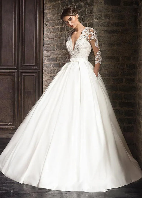 Elegant Lace Wedding Dresses Half Sleeves V-Neck Bride Dress with Pockets
